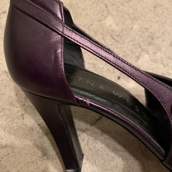Pearlized Purple Nine West Heeled Pumps - Picture 5 of 8